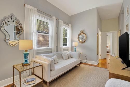 Hideaway on Jones - image 11