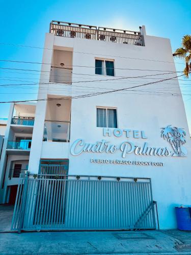 Hotel Cuatro Palmas in ปวยร์โต เปนาสโก