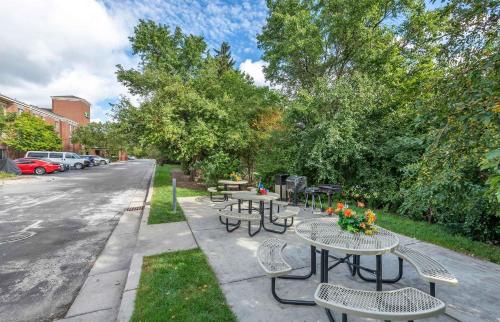 Extended Stay America Suites - Milwaukee - Brookfield - 숙소 외관