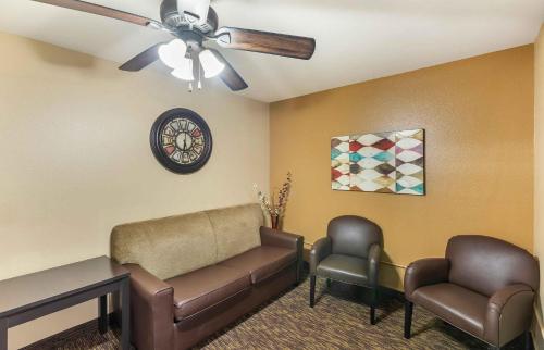 Extended Stay America Suites - Milwaukee - Brookfield - image 16