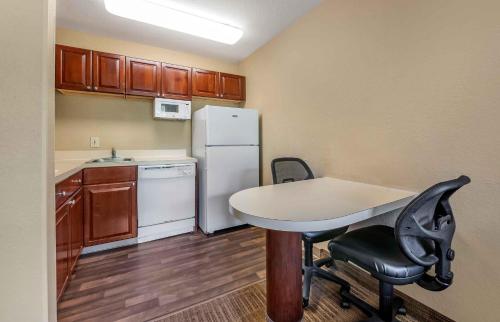 Extended Stay America Suites - Jacksonville - Deerwood Park in Jacksonville, USA