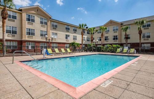 View, Studio 6 Suites Jacksonville Deerwood Park&nbsp; FL in Jacksonville (FL)