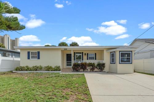 3 Bedrooms Family Travel Corporate Travel in Daytona Beach, USA