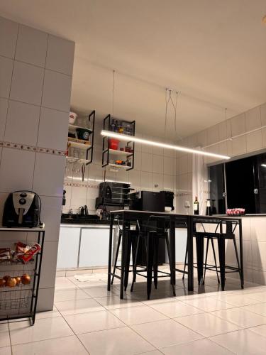 Quarto aconchegante com vista praia - localização excepcional - Não é Ap completo (Quarto aconchegante com vista praia - localizacao excepcional - Nao e Ap completo) in Lagoa Da Prata