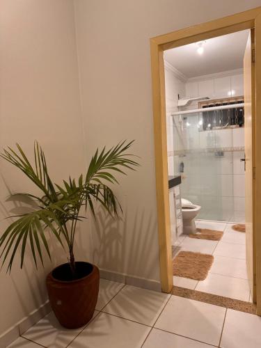 Quarto aconchegante com vista praia - localização excepcional - Não é Ap completo (Quarto aconchegante com vista praia - localizacao excepcional - Nao e Ap completo) in Lagoa Da Prata