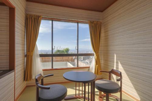 room detail thumbnail 1