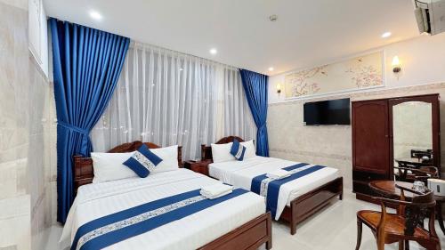 room detail thumbnail 0