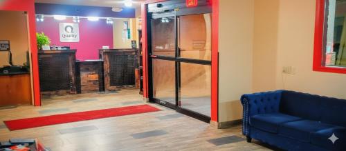 Quality Inn - image 7