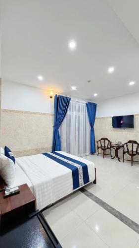 room detail thumbnail 0