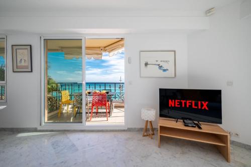 Le COQ Bleu d'Azur- Piscine - Parking - AC -WIFI in 芒通