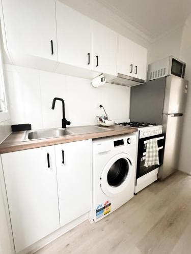 Brisbane CBD - 2BR - Sleeps 6 - Snacks WIFI - Parking in 溫莎