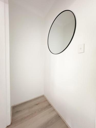 Brisbane CBD - 2BR - Sleeps 6 - Snacks WIFI - Parking in 溫莎