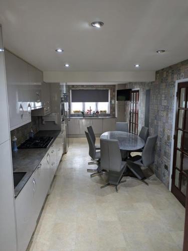 Large Central Lodge Near Heathrow Airport & London with Parking Hotel de charme Langley Marish