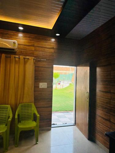 Classic Rooms in Semra