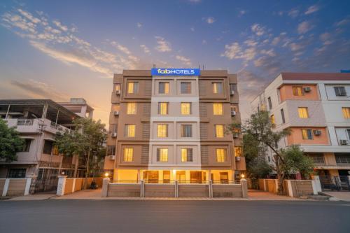 FabHotel 24 Baner - Nr MCF Camp, Puné