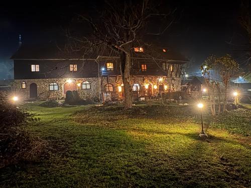 LaConac Lupsa – khách sạn tại Rosia Montana