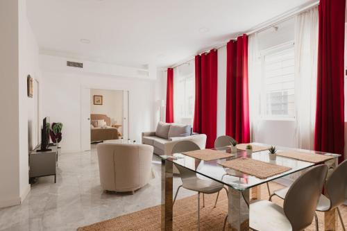 Quiet and comfortable fully renovated apartment, Sewilla