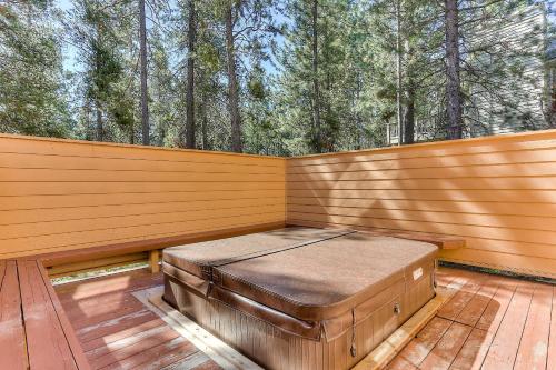 3 Mt. Baker-AC-Hot Tub-4BR/3BA - image 10
