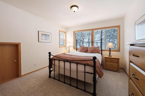 9 Hoodoo-AC-Hot Tub-5BR/3BA - image 14