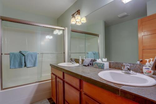 B2-River View-AC-3BR/3.5BA - image 10