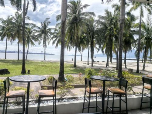 수빅 베이 뷰 다이아몬드 호텔 (Subic Bay View Diamond Hotel) in 수빅 (잠발레스)