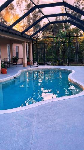Quiet Naples retreat suite with pool - 1 or 2 bedrooms in Orangetree (FL)