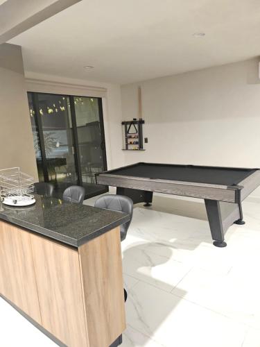 DAGA House Pool table, pool and air conditioning in Alpuyeca
