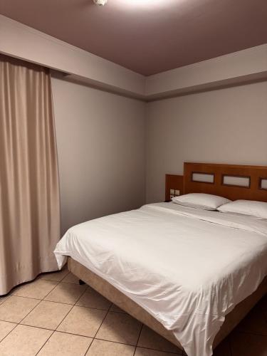 2 twin beds