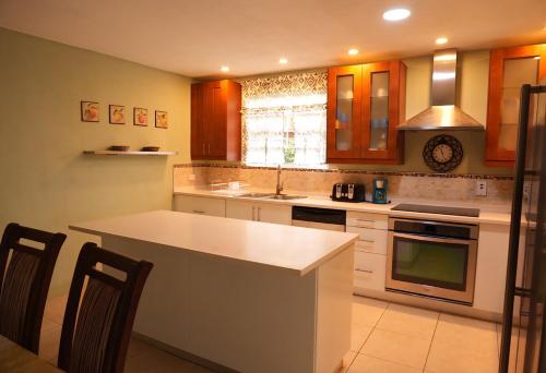 Pool Haven Villa in Hampton