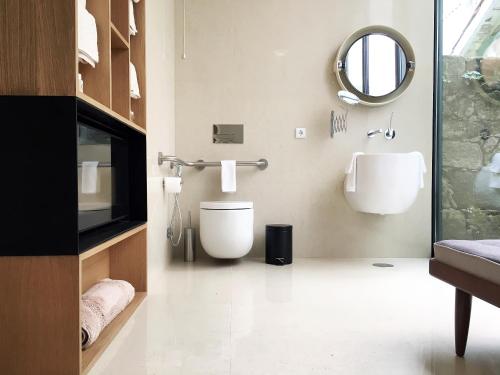 Deluxe Double or Twin Room with Garden View image 2