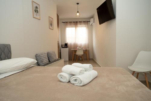 Anesis Airport Rooms 408 - Location saisonnière - Koropíon