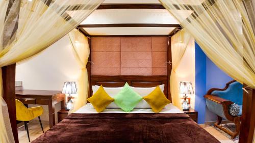 AIDA The Queen Palace Room Type - Deluxe Double