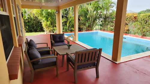 Udsigt, Pool Haven Villa in Hampton