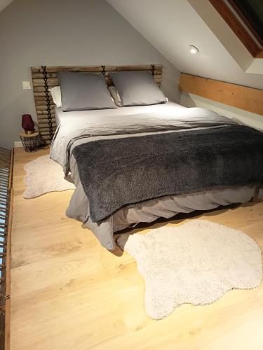 logement Mezzanine salon independant in Epone
