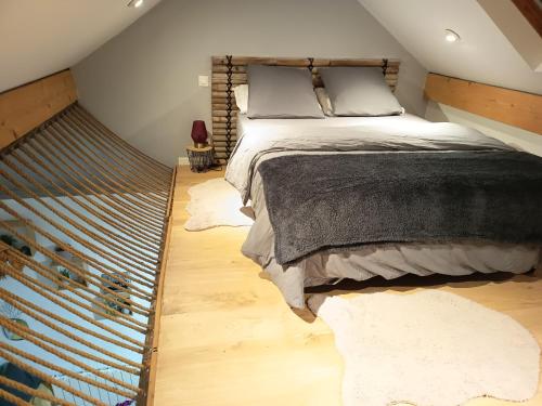 logement Mezzanine salon independant in Epone