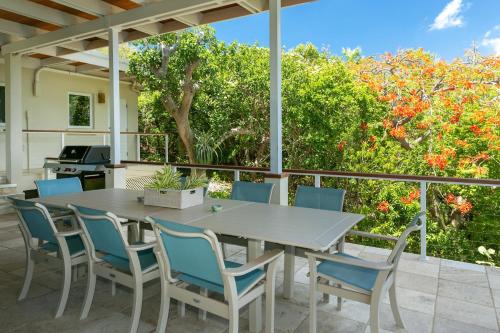 Maria Breeze Villa - Stunning Ocean & Sunset Views Private Pool Spacious Rooms in Cruz Bay