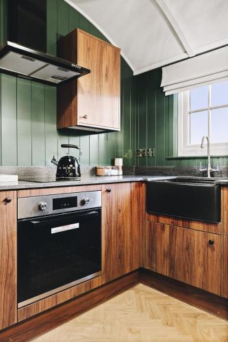 Nestledstays - The Oak in Arundel