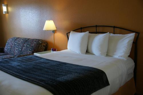 1 queen bed