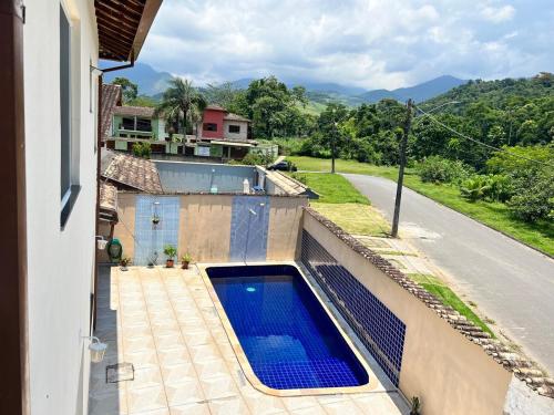 CASA EM PARATY - piscina, churrasqueira & vista para as montanhas – khách sạn tại Pantanal