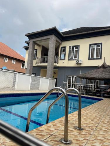 Grandeals Place hotel in Lekki