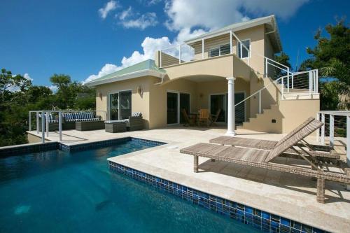Maria Bluff Cottage Villa-Romantic Ocean Views Modern Private Pool in Cruz Bay