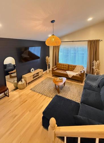 Cozy 5BD 2BTH Home with Scandinavian Vibes in Villa Park (IL)