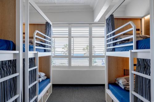 Camera condivisa, dormitorio misto, vista sulla spiaggia, bagno in comune, 6 ospiti