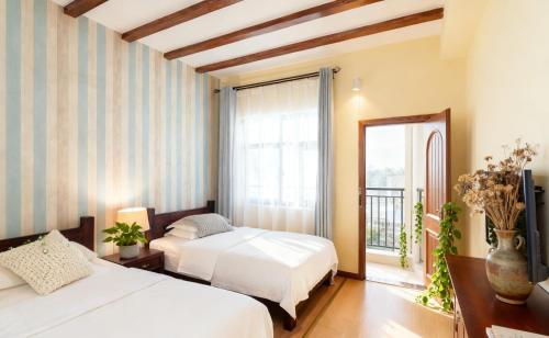 2 twin beds