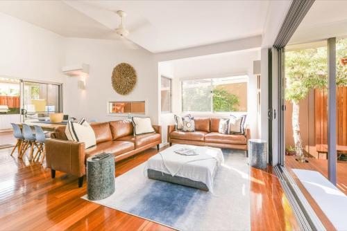 3 bedrooms, 5 beds