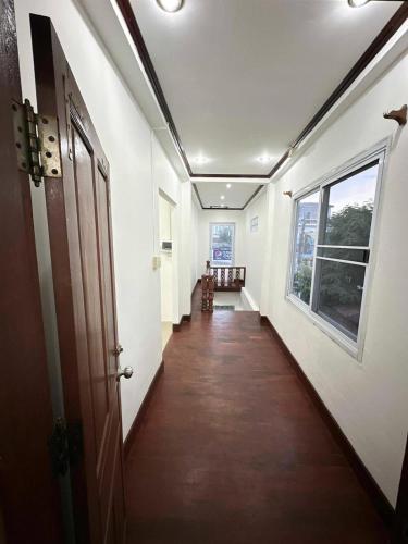 外部景觀, Vientiane Semi detached house in 帕圖夏伊/勝利之門