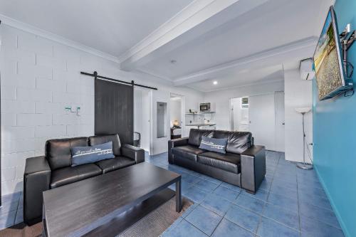 Airlie Sun & Sand Accommodation #3 KIDS STAY FREE - Whitsunday Islands
