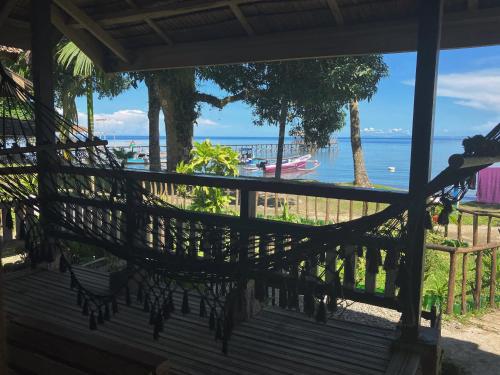 Pristine Paradise Dive Resort - Togean Islands, Una Una in Pulau Una Una