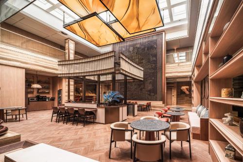 Lobby, Hilton Garden Inn Zhoushan Mount Putuo in Zhoushan