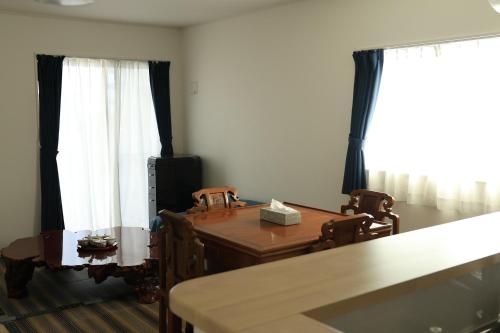 海に近い田舎にある新築家の丹霞阁